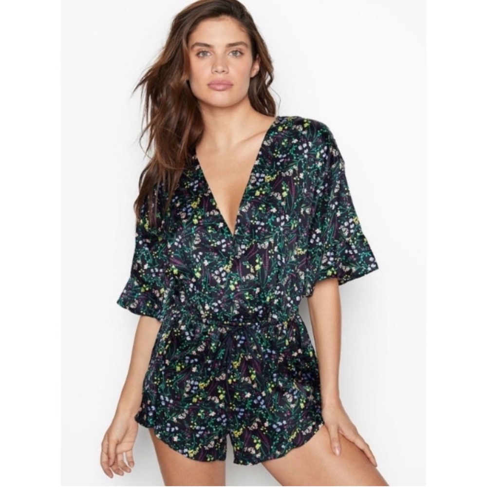 VS Floral Printed V Neck Wrap Ruffle Romper Sz XS